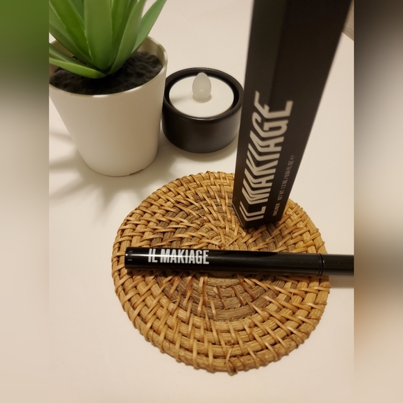 NEW Il Makiage Ink Liner - Black - Picture 2 of 5